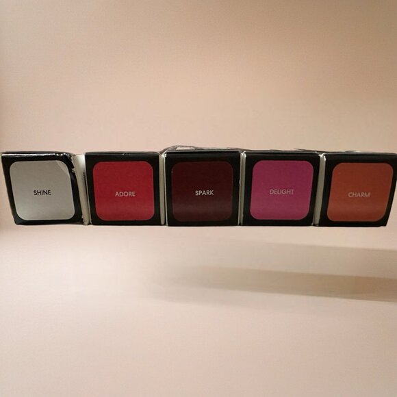 bareMinerals Nourishing Lip Oil — Shine, Adore, Spark, Delight, Charm - Picture 3 of 5